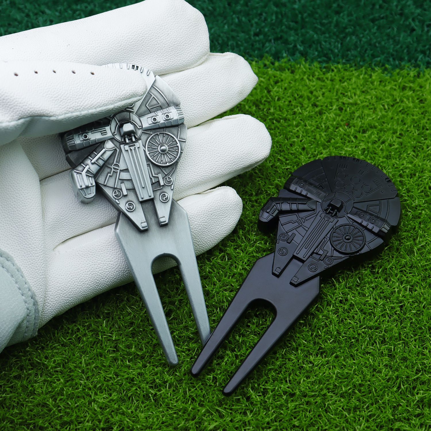 Forchetta in metallo/Attrezzo per la riparazione dell'erba Attrezzo per zolle da golf Forchetta da pesca a forma di astronave di Star Wars_voghion.com