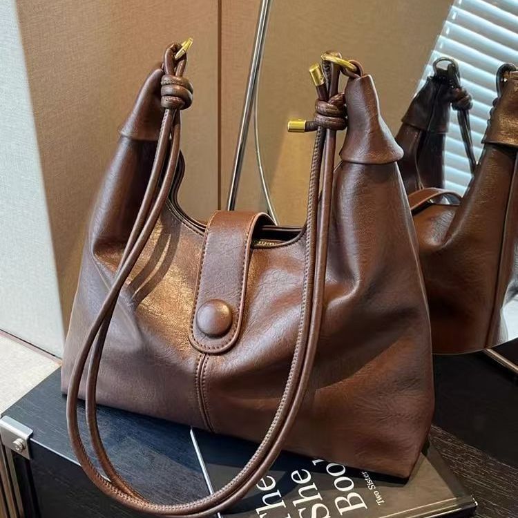 Große Tasche 2026 – Neu, lässig, schlicht, hochwertig, vielseitige Umhängetasche mit einem Schultergurt_voghion.com
