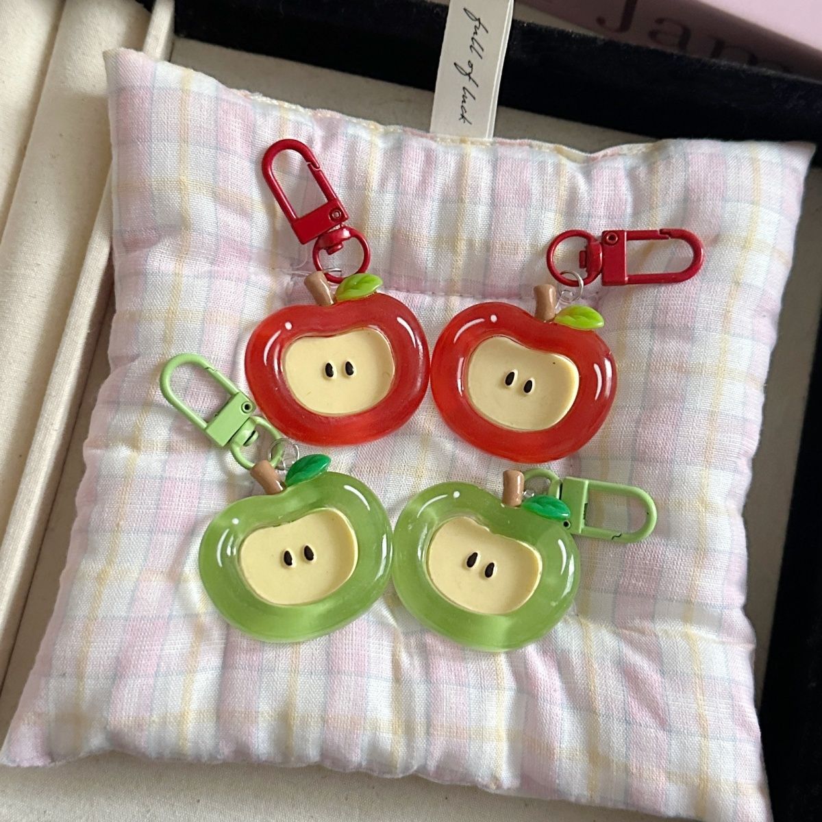Cute Cartoon Keychain Pendant For Couples And Best Friends_voghion.com