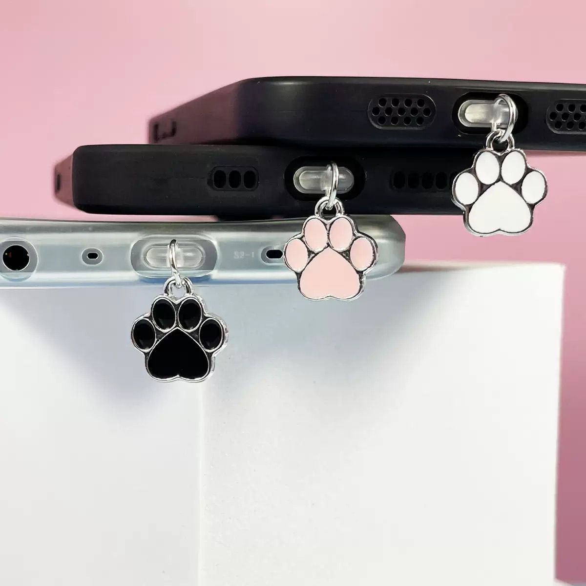 Metal Paw Black Phone White Cat Dustproof Pendant Plug Type-C Charging_voghion.com