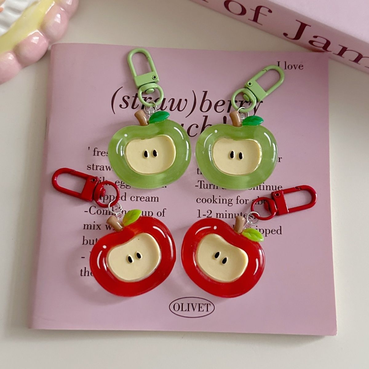 Cute Cartoon Keychain Pendant For Couples And Best Friends_voghion.com