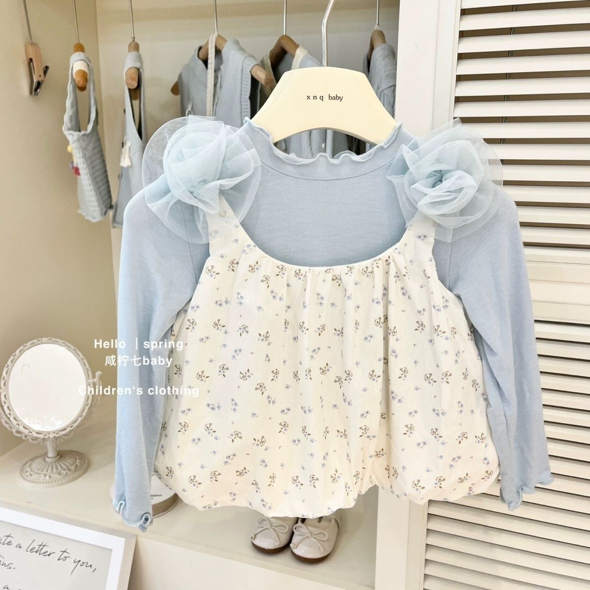 Set för babyflicka med blommig topp och långärmad tröja_voghion.com