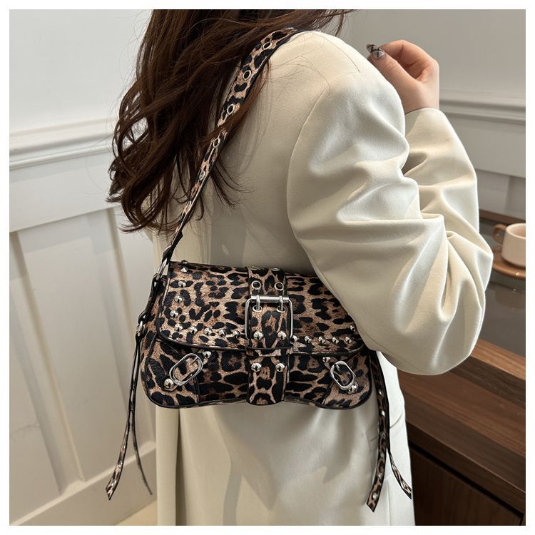 Borsa a spalla con borchie da donna, elegante borsa punk_voghion.com