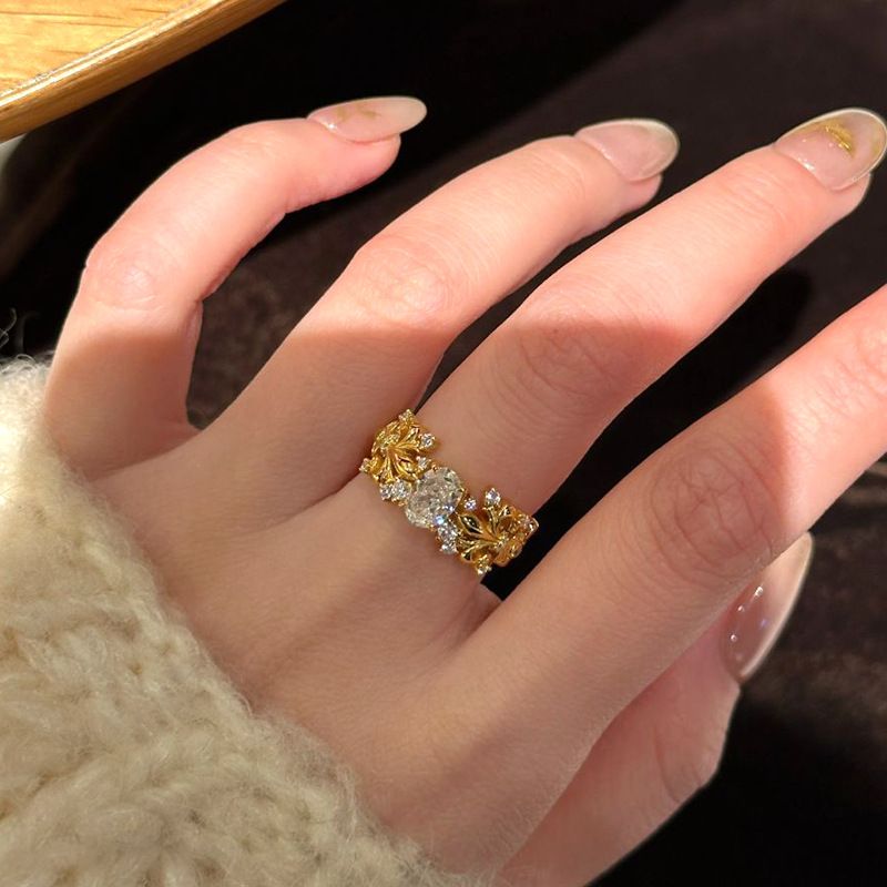 Yingwei Retro Flower Open Ring S925 Silver Full Diamond For Women_voghion.com