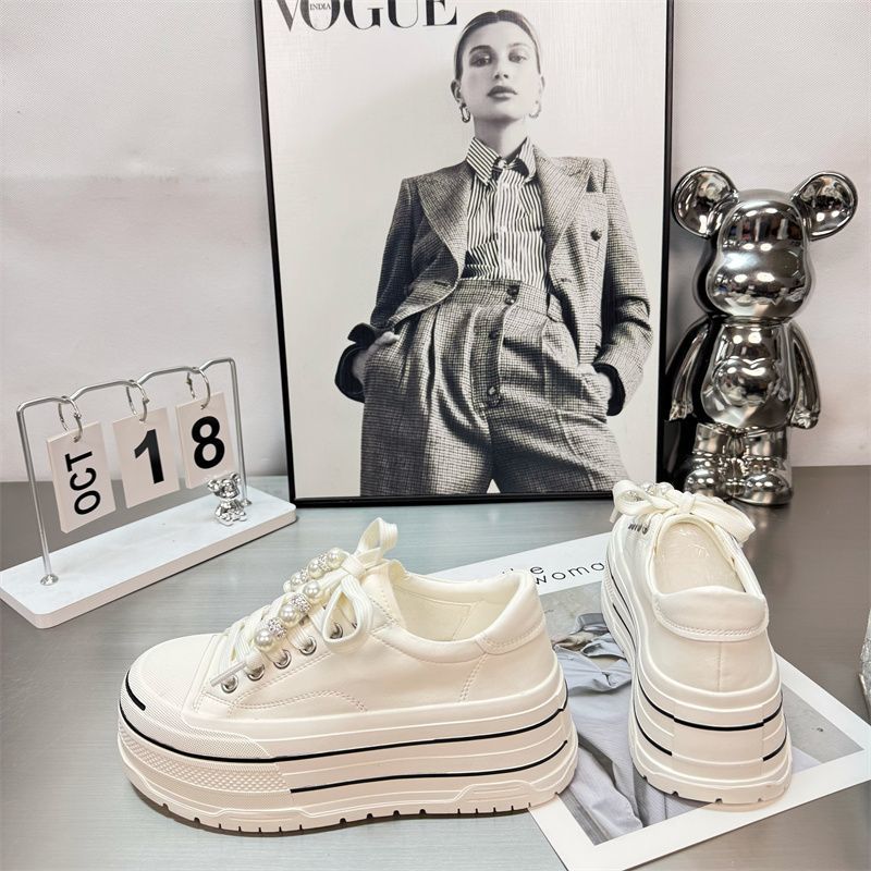 Spring European Style Women's New Pearl Lace-Up Casual Sneakers Fashionable Thick-Soled 6CM Height-Increasing White_vogvips.com