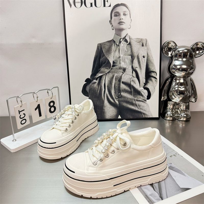 Spring European Style Women's New Pearl Lace-Up Casual Sneakers Fashionable Thick-Soled 6CM Height-Increasing White_vogvips.com