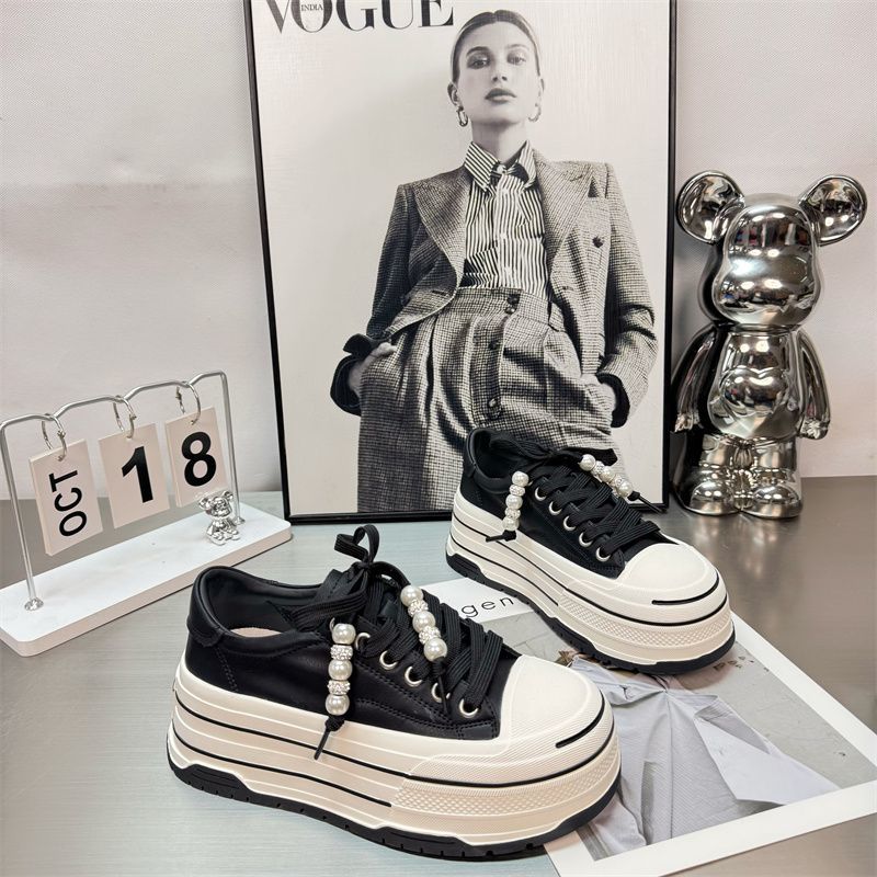 Spring European Style Women's New Pearl Lace-Up Casual Sneakers Fashionable Thick-Soled 6CM Height-Increasing White_vogvips.com