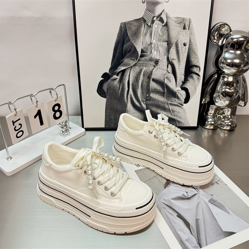 Spring European Style Women's New Pearl Lace-Up Casual Sneakers Fashionable Thick-Soled 6CM Height-Increasing White_vogvips.com