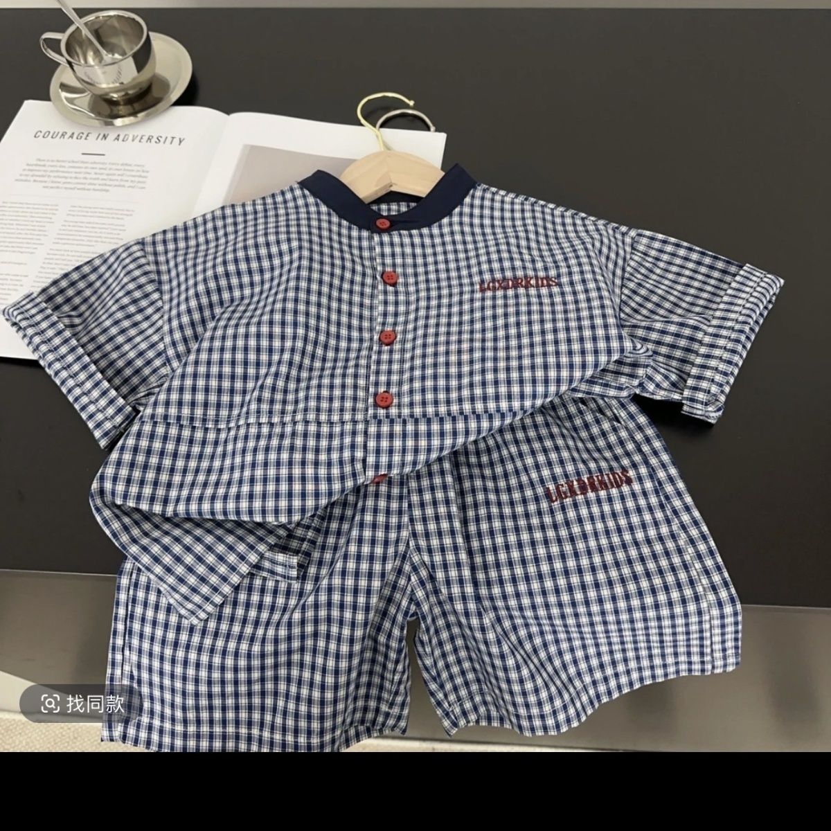 Completo estivo da bambino con pantaloncini a quadri e camicia_voghion.com
