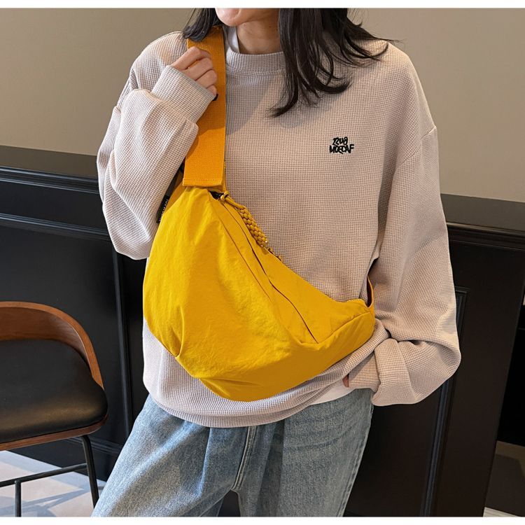 Fashionable Women's Large Capacity Crossbody Dumpling Shoulder Bag_voghion.com