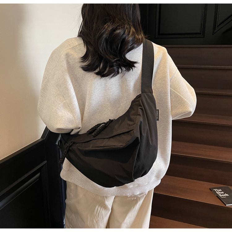Fashionable Women's Large Capacity Crossbody Dumpling Shoulder Bag_voghion.com