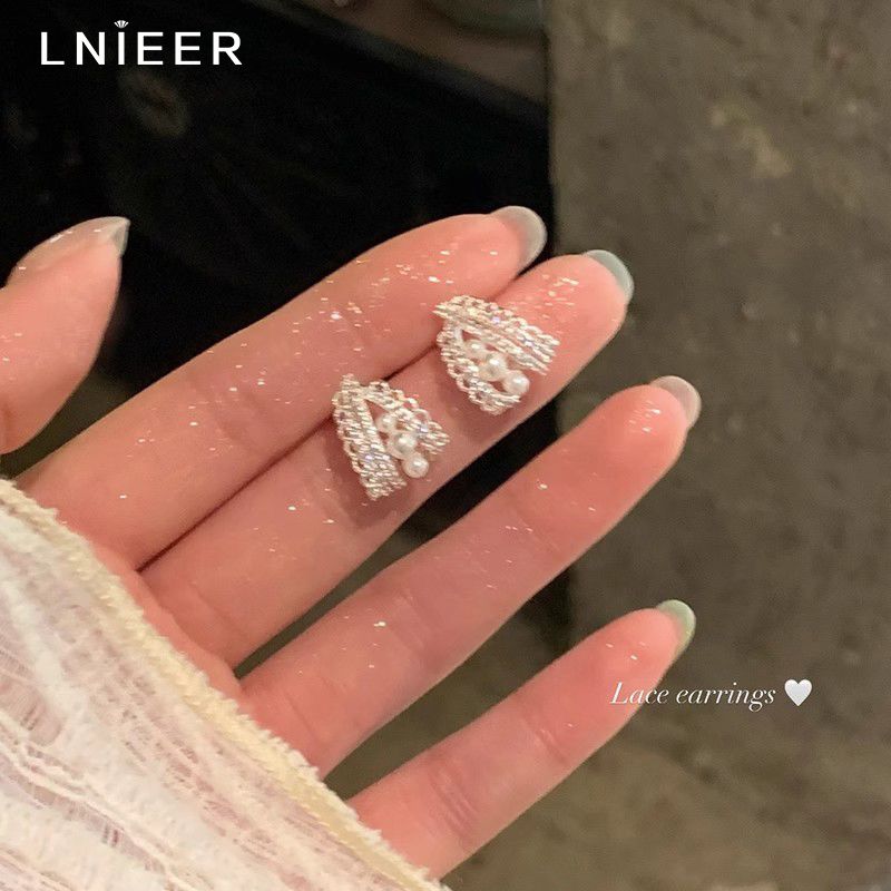 LNIEER法式镶钻蕾丝边耳环女轻奢礼物大气耳饰优雅浪漫耳钉新款
