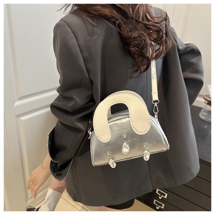 2025 Stylish Design Color-blocking Summer New Trendy Textured Personalized Large-capacity Shoulder Crossbody Handbag_voghion.com