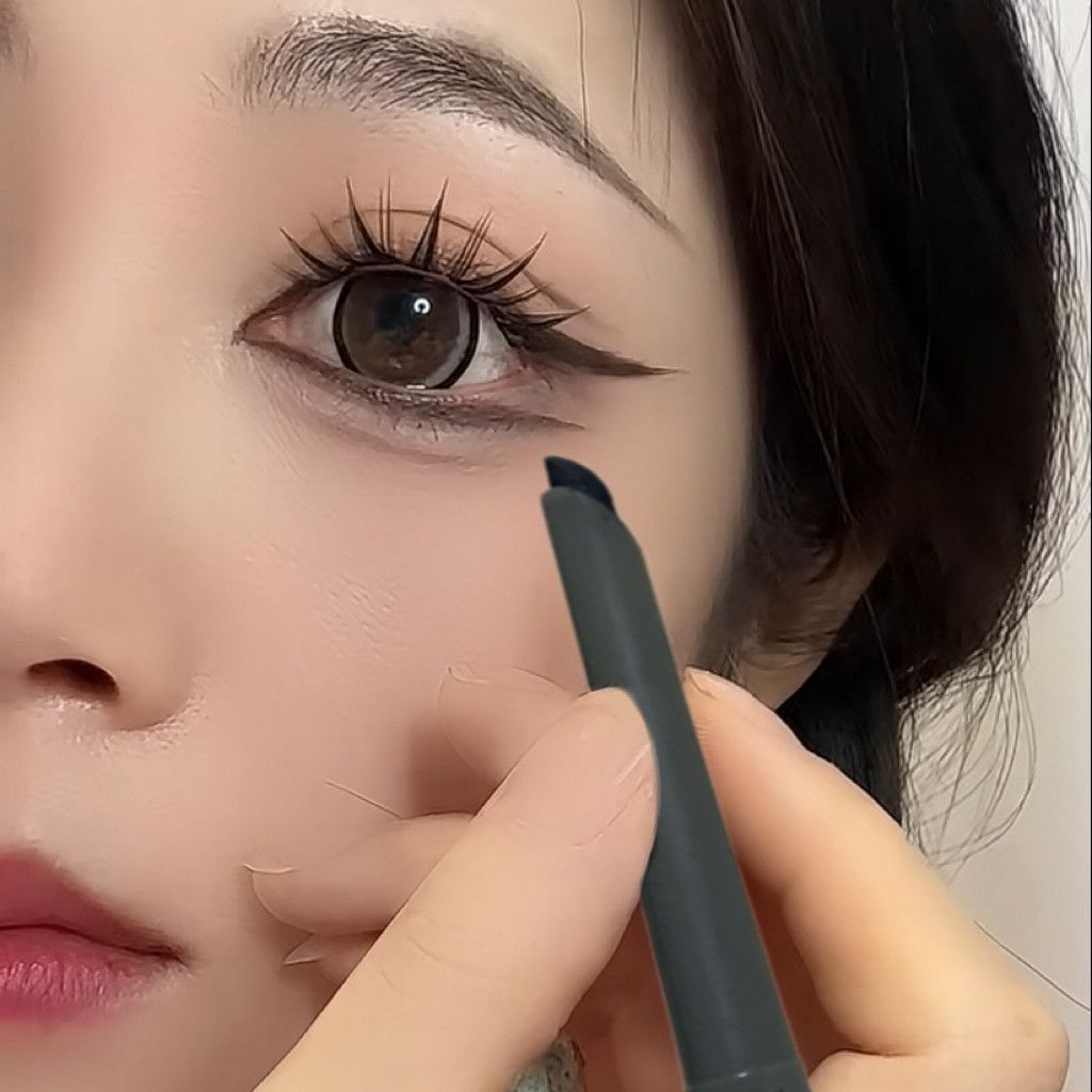 玛蝶丽眼线胶笔斜角刀锋防水不晕染持久极细卧蚕下至笔眼线笔新手