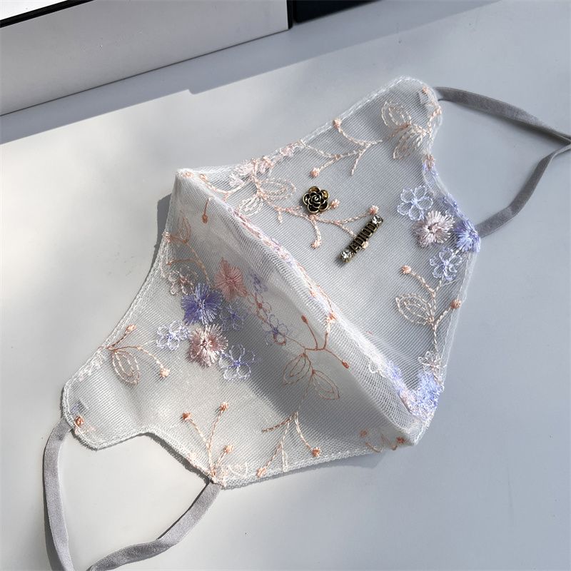 Maschera estiva con ricamo a forma di camelia e diamante, lavabile, con protezione solare_voghion.com