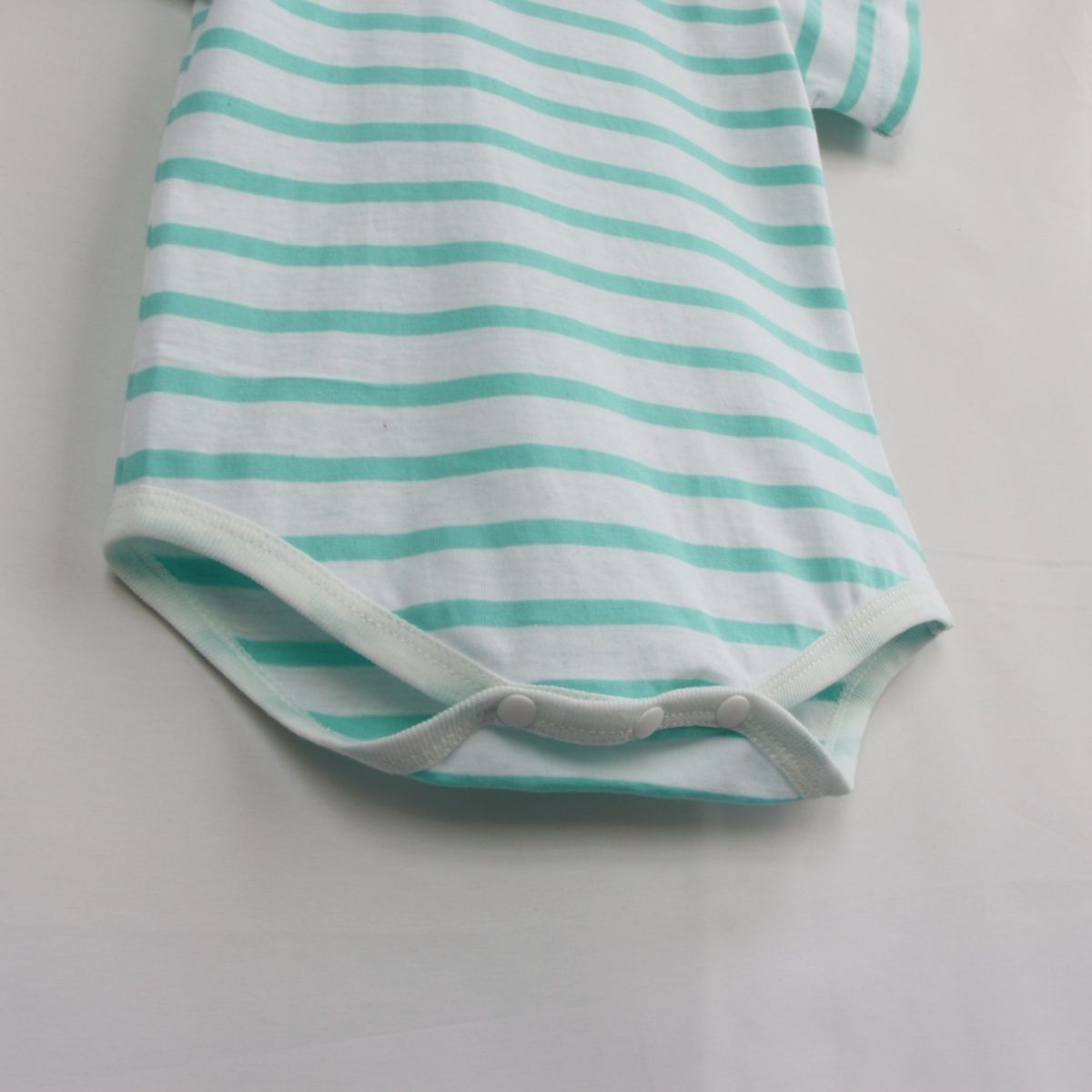 婴儿衣服夏季薄款针织连体爬服宝宝三角哈衣包屁衣纯棉色纱条纹