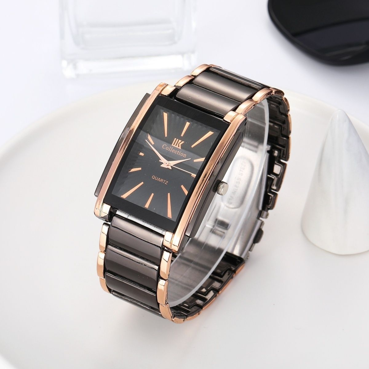Elegant Men's Quartz Watch With Premium Strap In Korean Style_voghion.com