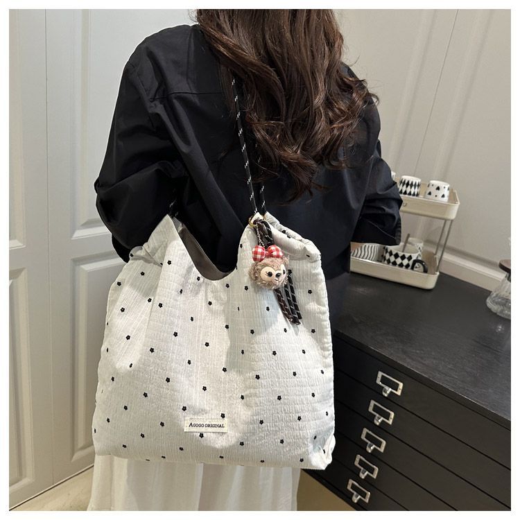 Trendige, großvolumige Tragetasche im koreanischen Stil, schlichte, sommerliche Schultertasche für Damen (Modell 2025)_voghion.com