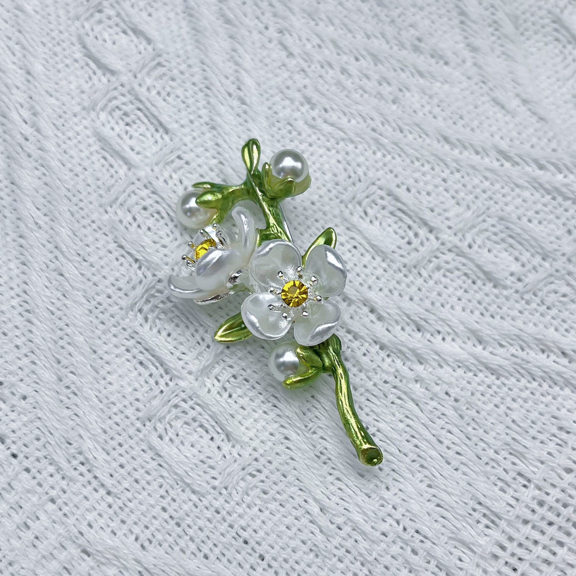 Fashionable Elegant Green Jasmine Brooch, Plant Flower, High Aesthetic Value, Luxurious, Artistic, High-end, Fresh And_voghion.com