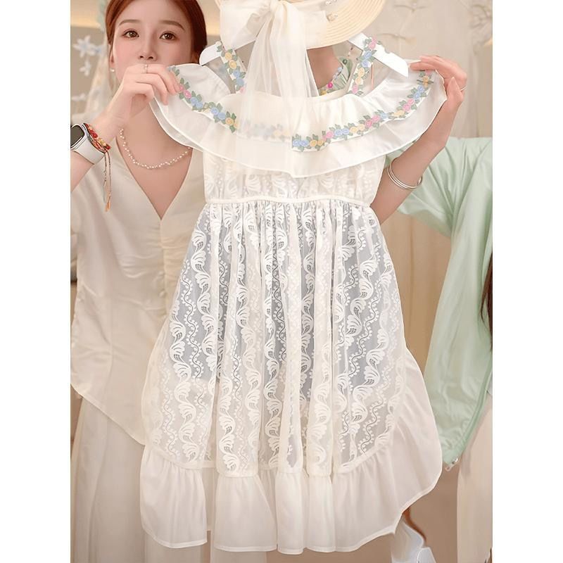 Sommeroutfit für Mädchen 2025: Modisches Zweiteiler-Set im Stil von Internet-Promis: Trägerkleid und Jeansshorts_voghion.com