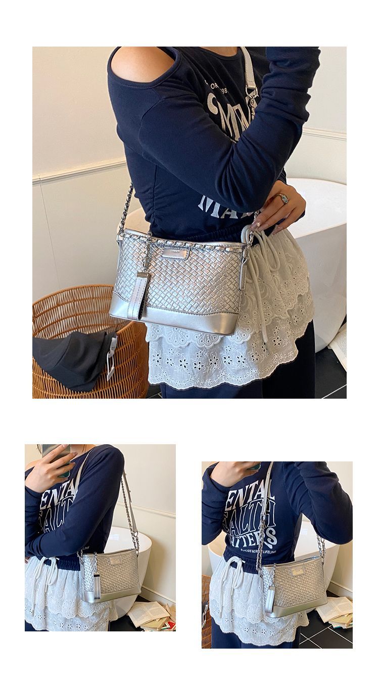 Quilted Chain 2025 For Women New Fashionable Versatile High-end Bucket Commuter Shoulder Crossbody Bag Light Luxury_voghion.com