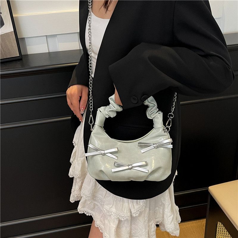 Borsa a tracolla elegante con fiocco colori a contrasto e catena_voghion.com