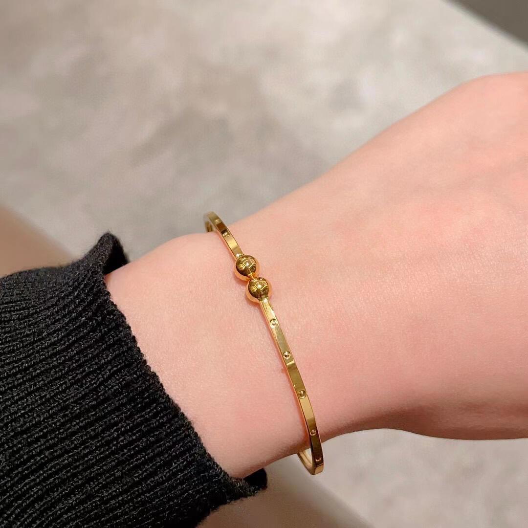 [Plain Pattern Bangle] New Niche Smooth Plain Bangle Bracelet For Women, Versatile, Light Luxury, Simple, Elegant, And_voghion.com