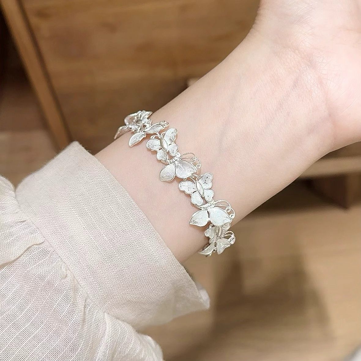 Vintage Butterfly Chain Bracelet Handcrafted For Her_voghion.com
