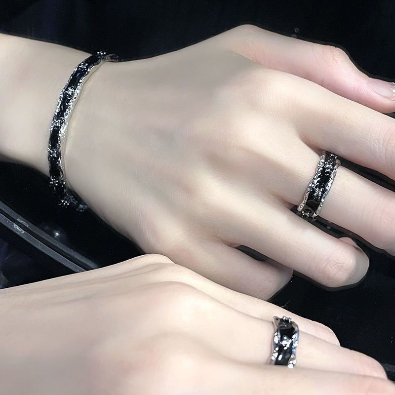 Bracelet émail style français chic avec zircone noir foncé_voghion.com