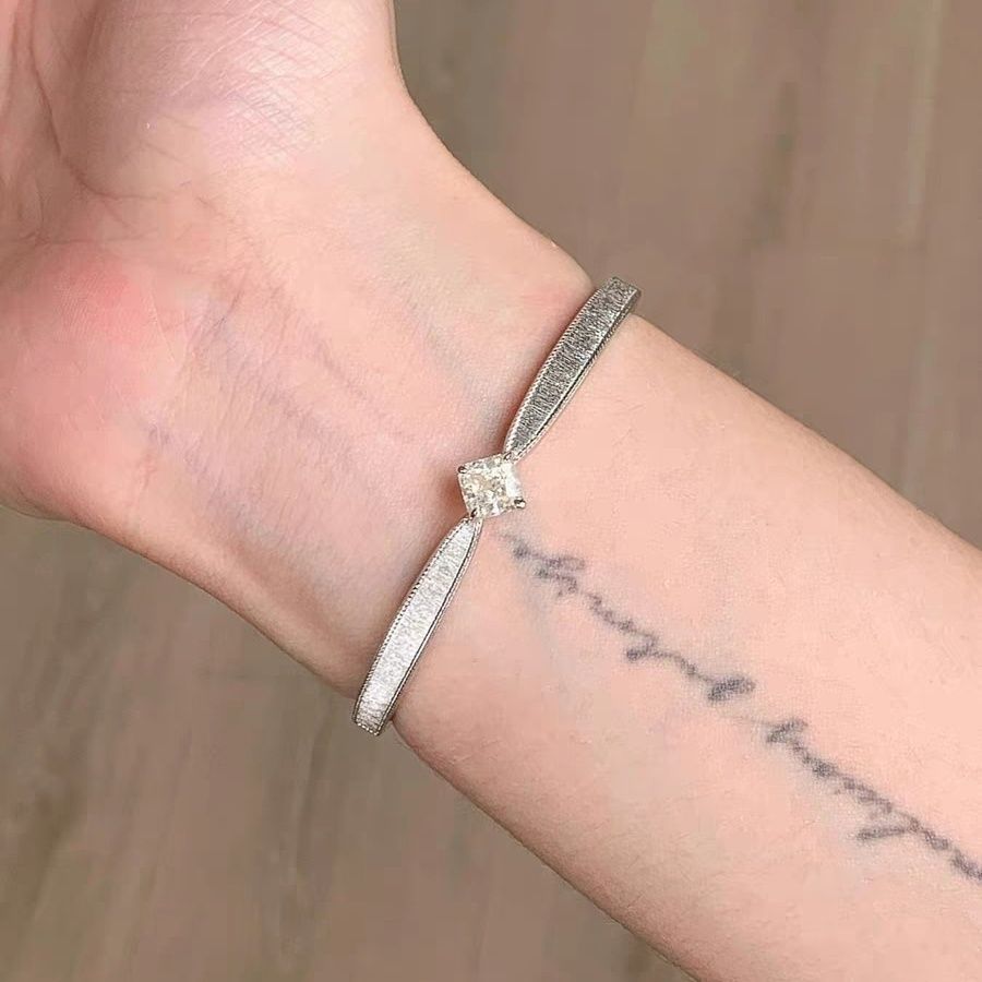 Shining Love Square Diamond Bracelet Fine Brushed Silver For Women_voghion.com