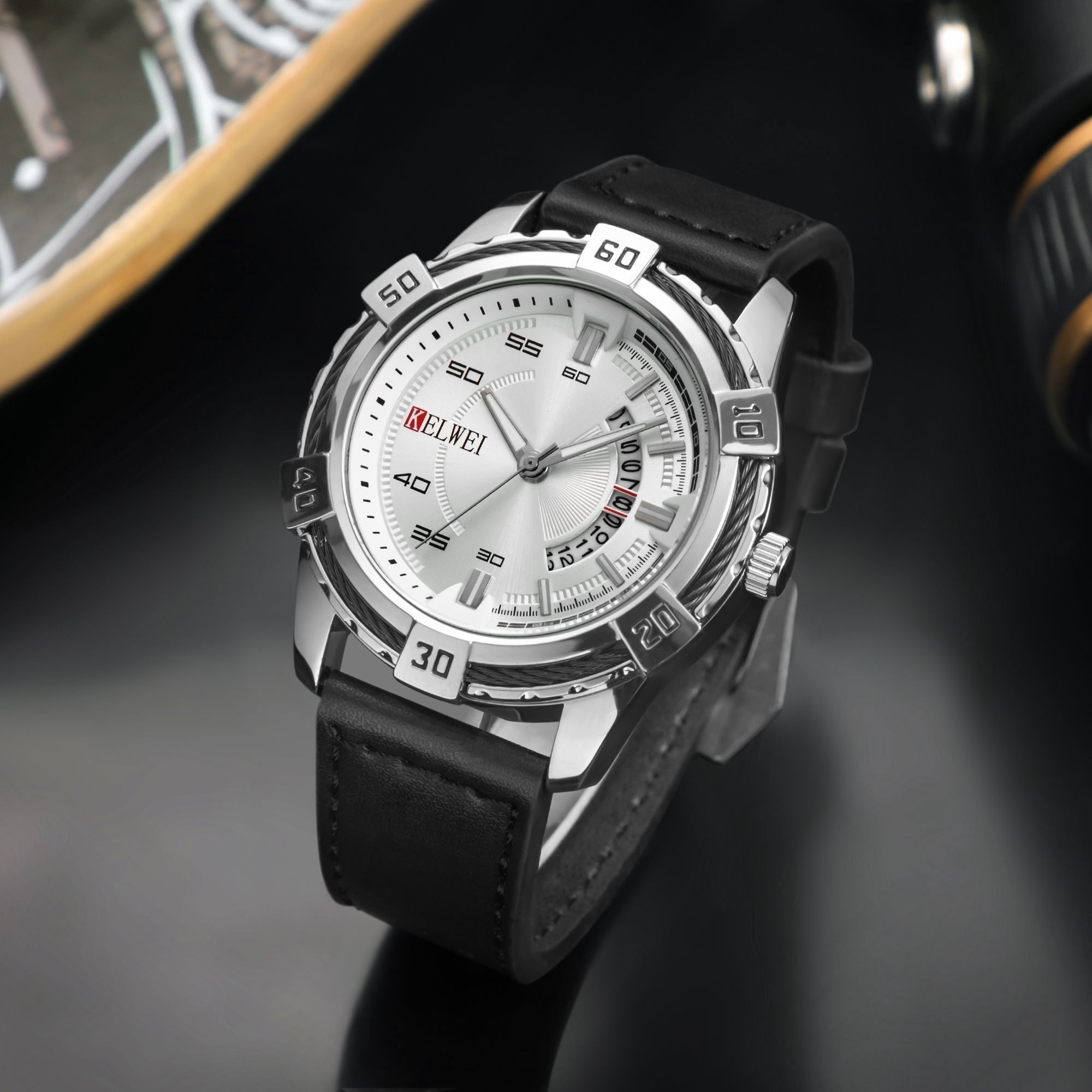Kelwei Men's Quartz Watch Three-hand Calendar Luxury Wristwatch_voghion.com