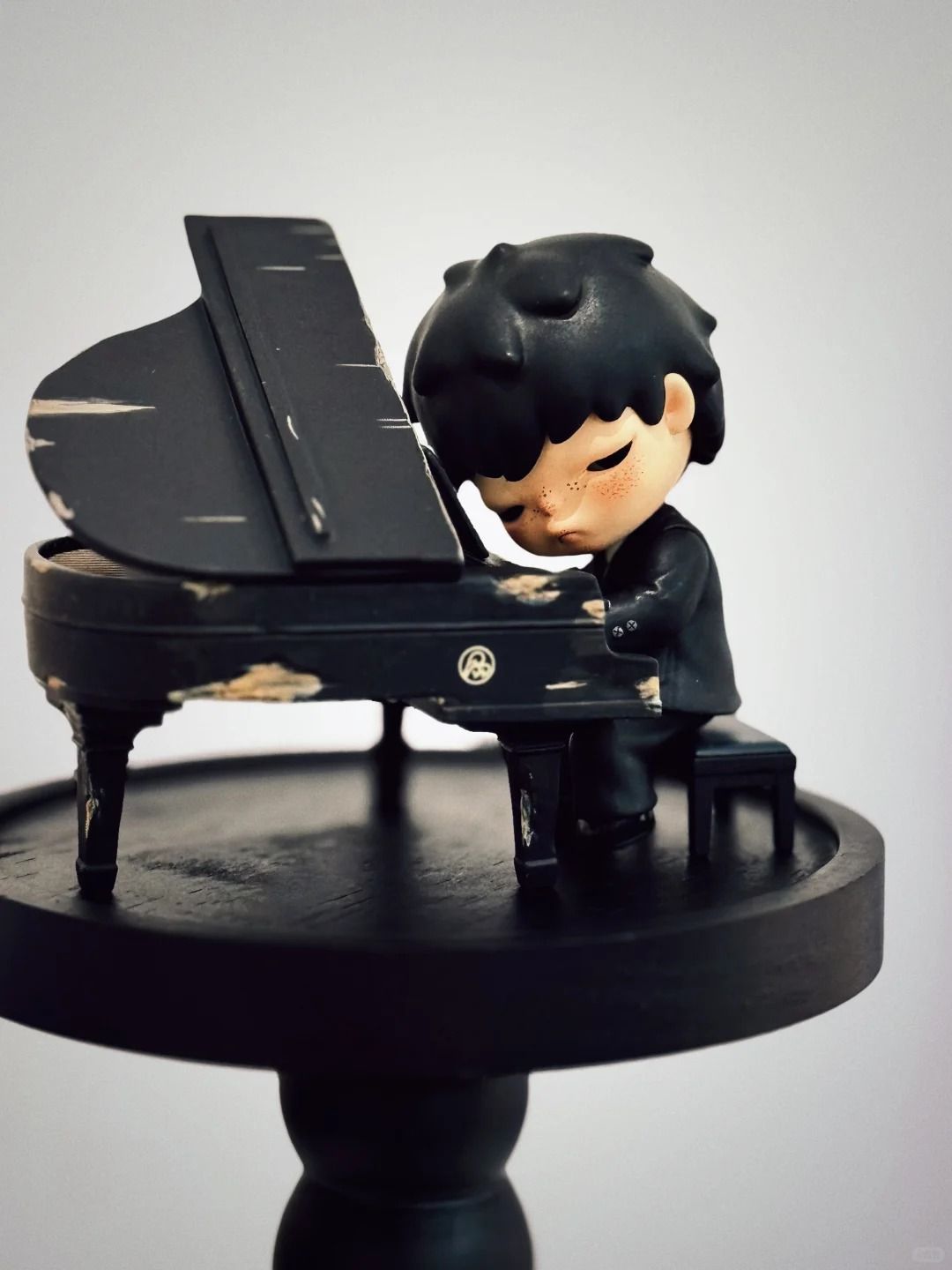 HIRONO The Pianist Figurine - Designer Miniature Art Toy Jay Chou