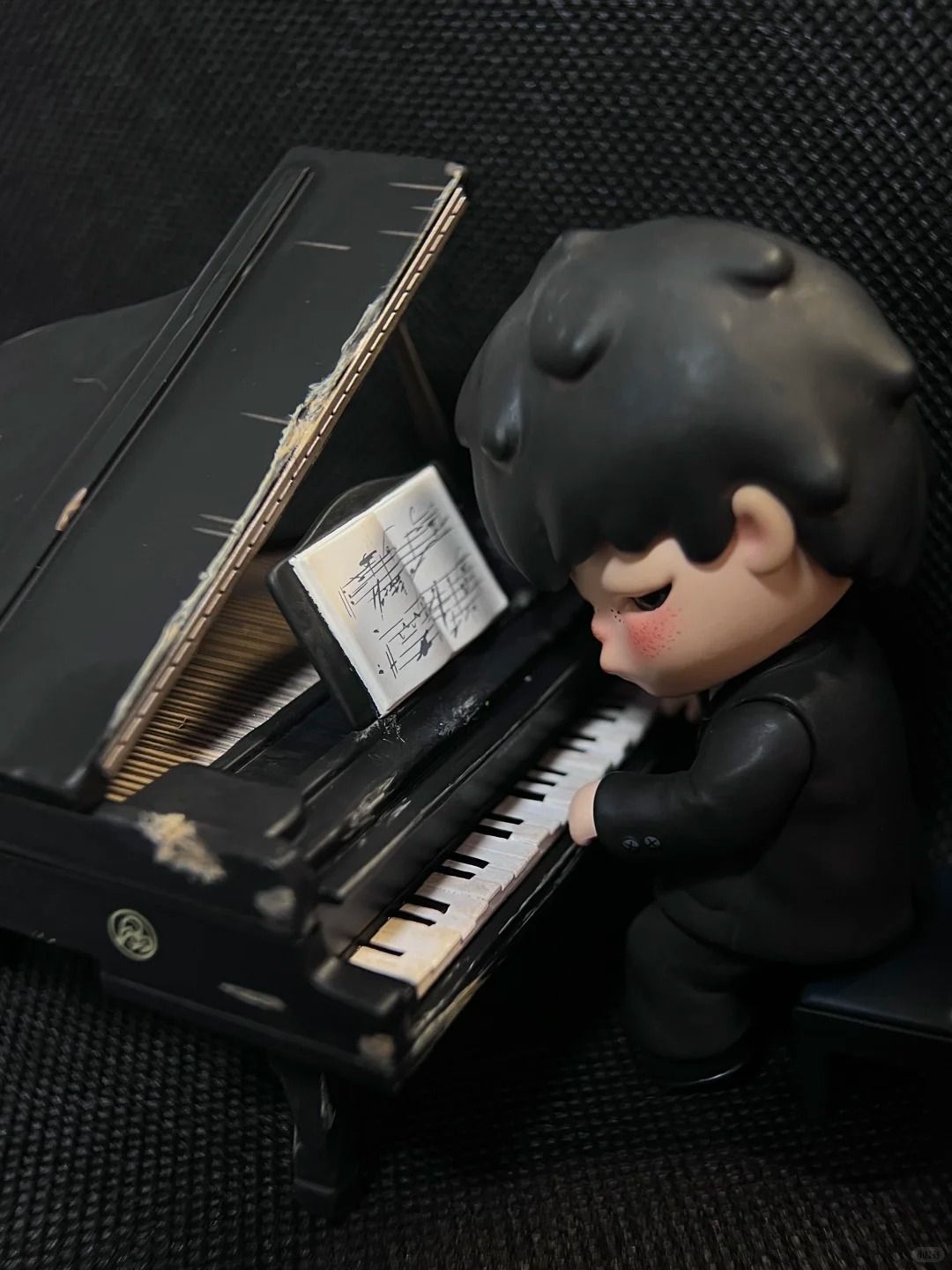 HIRONO The Pianist Figurine - Designer Miniature Art Toy Jay Chou