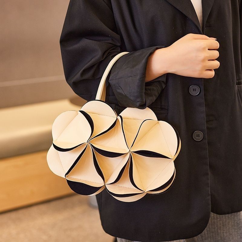 Cross-border Floral Trend Crossbody Bag, 2025 Niche New High-end Shoulder Handbag With Patchwork Design_voghion.com