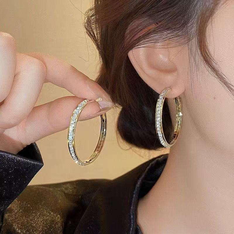 Exquisite Micro-inlaid Hoop Earrings Minimalist Shiny Jewelry_voghion.com