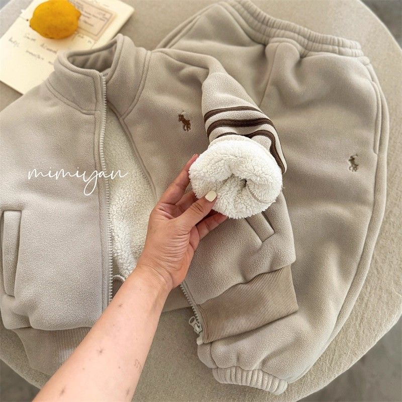 Conjunto de casaco e calças com forro polar para crianças_voghion.com