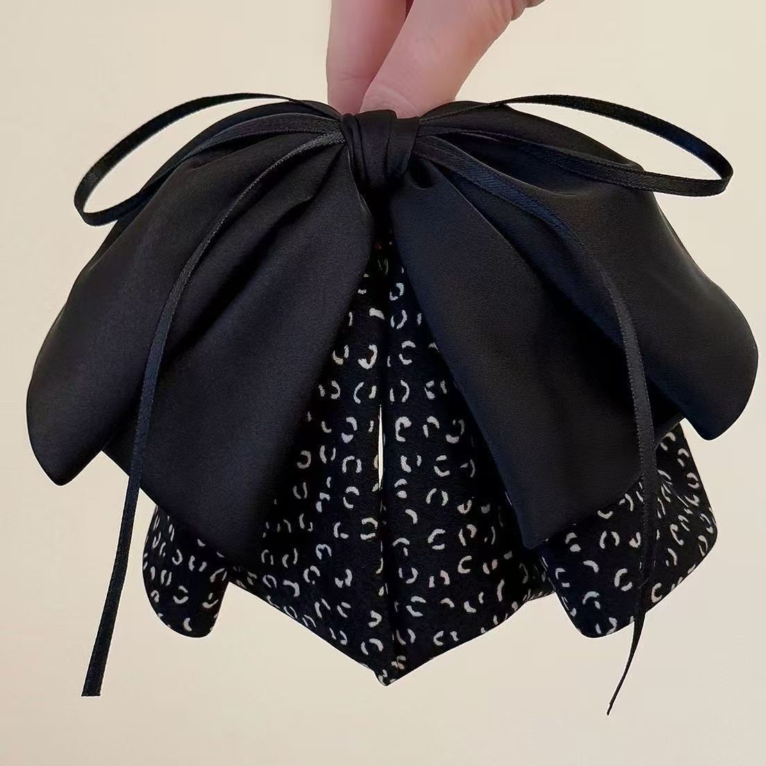 Satin Kamelie Perlen Haarspange Mit Schleife Für Zopf_voghion.com