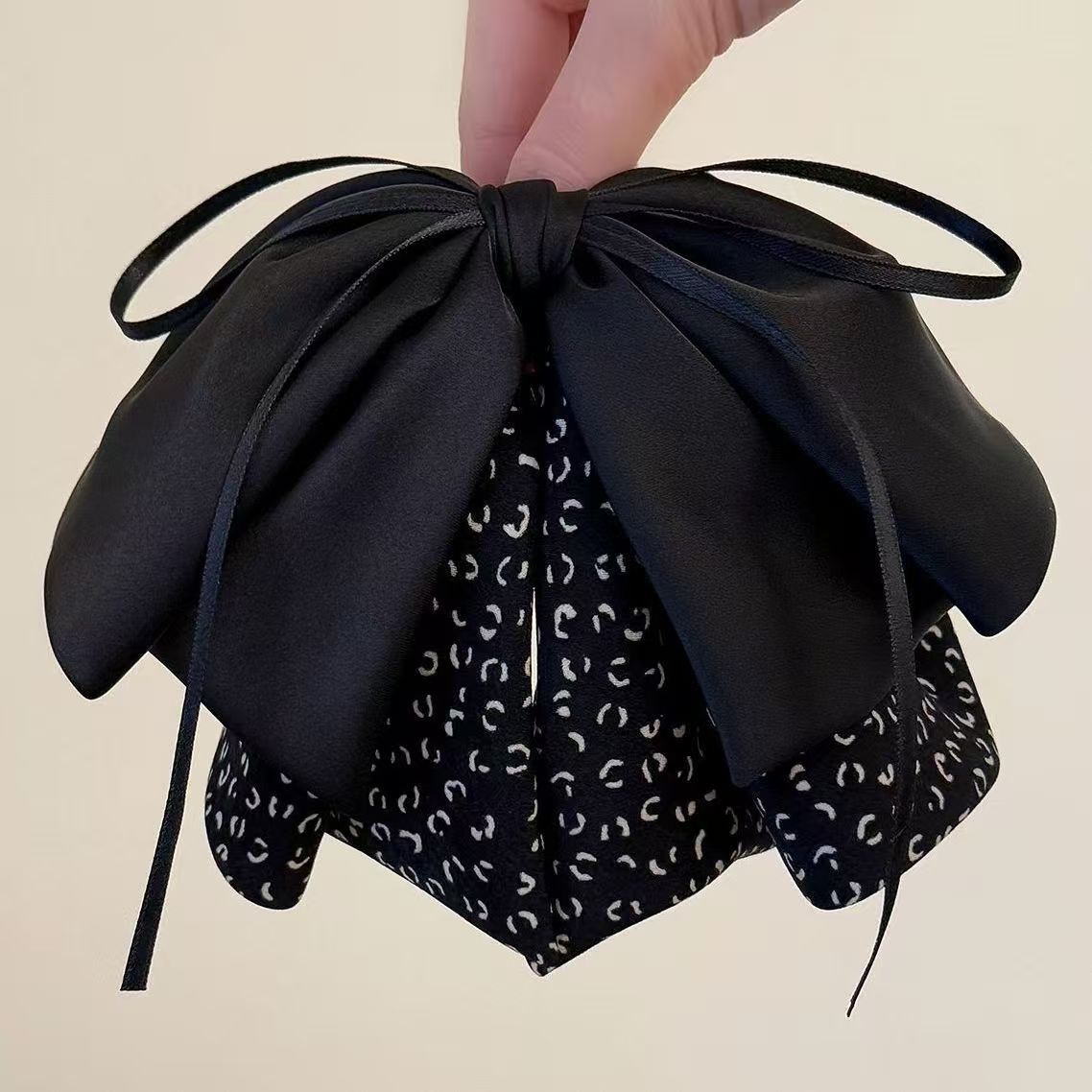 Satin Kamelie Perlen Haarspange Mit Schleife Für Zopf_voghion.com