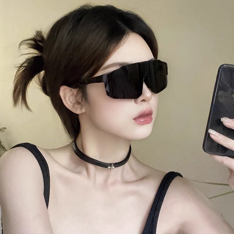 Futuristic Windproof Cycling Glasses For Outdoor Hiking And Skiing_voghion.com
