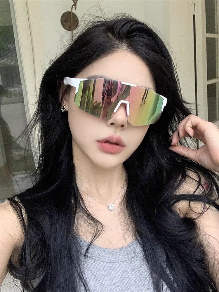 Futuristic Windproof Cycling Glasses For Outdoor Hiking And Skiing_voghion.com