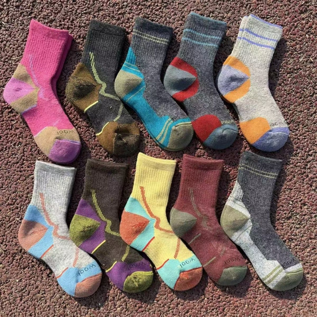 Merino Wool Hiking Socks Warm Mid-calf Thermal Ski Socks Winter_voghion.com