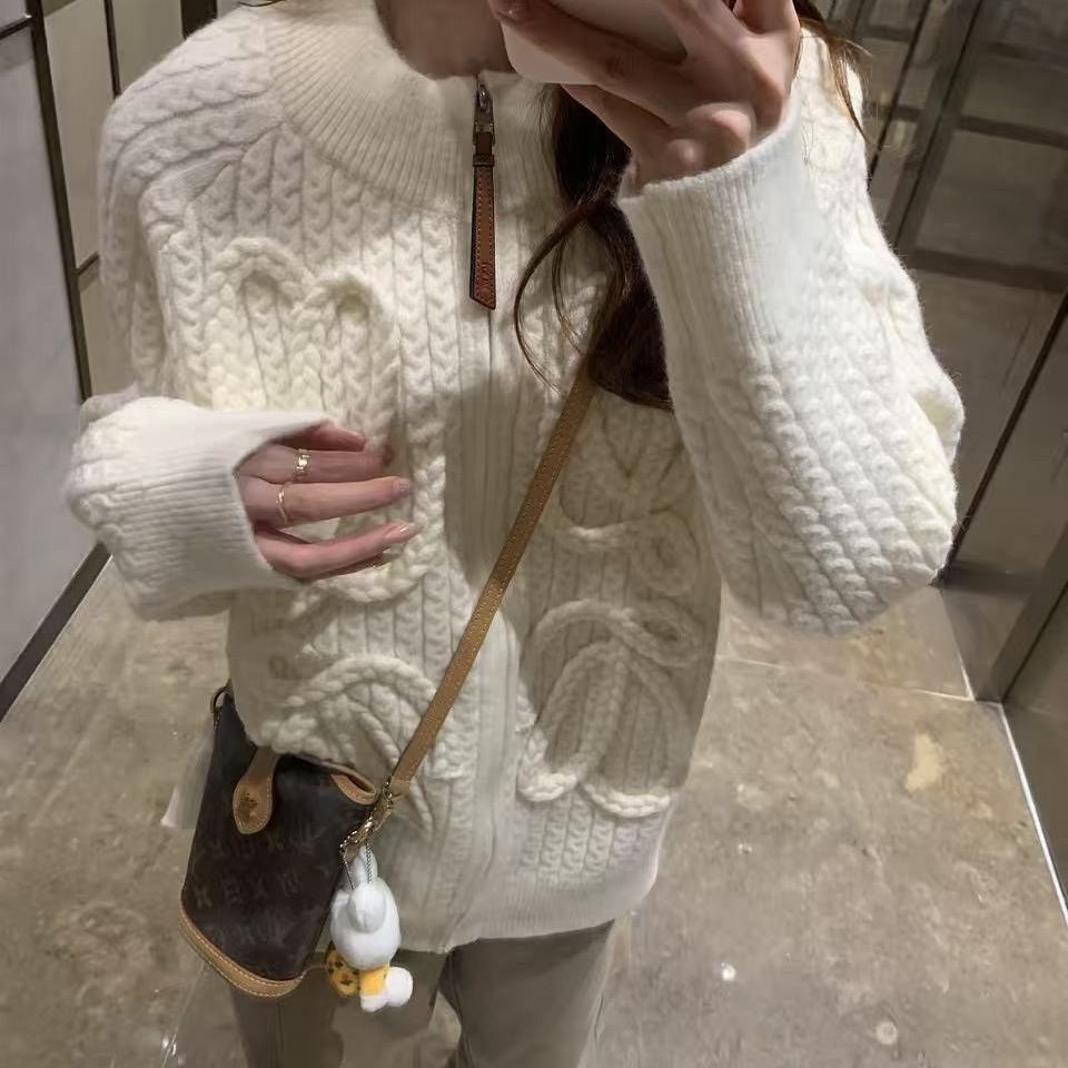 Giacca donna collo alto con trecce e cerniera lampo resistente_voghion.com
