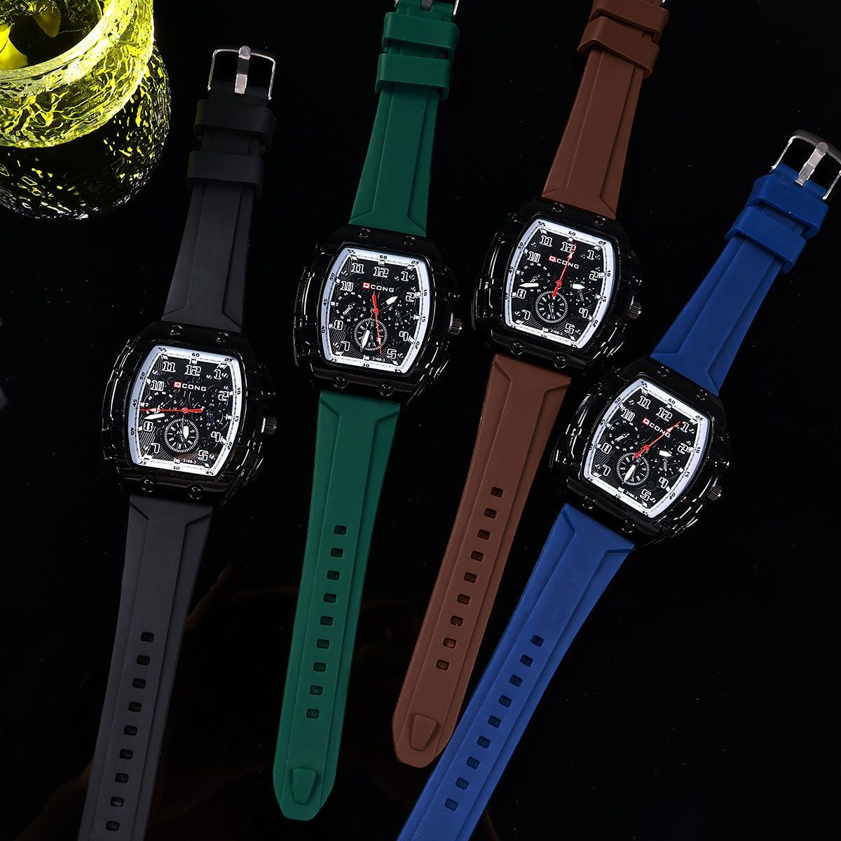 Unique Men's Quartz Watch With Large Dial And Silicone Barrel Case_voghion.com