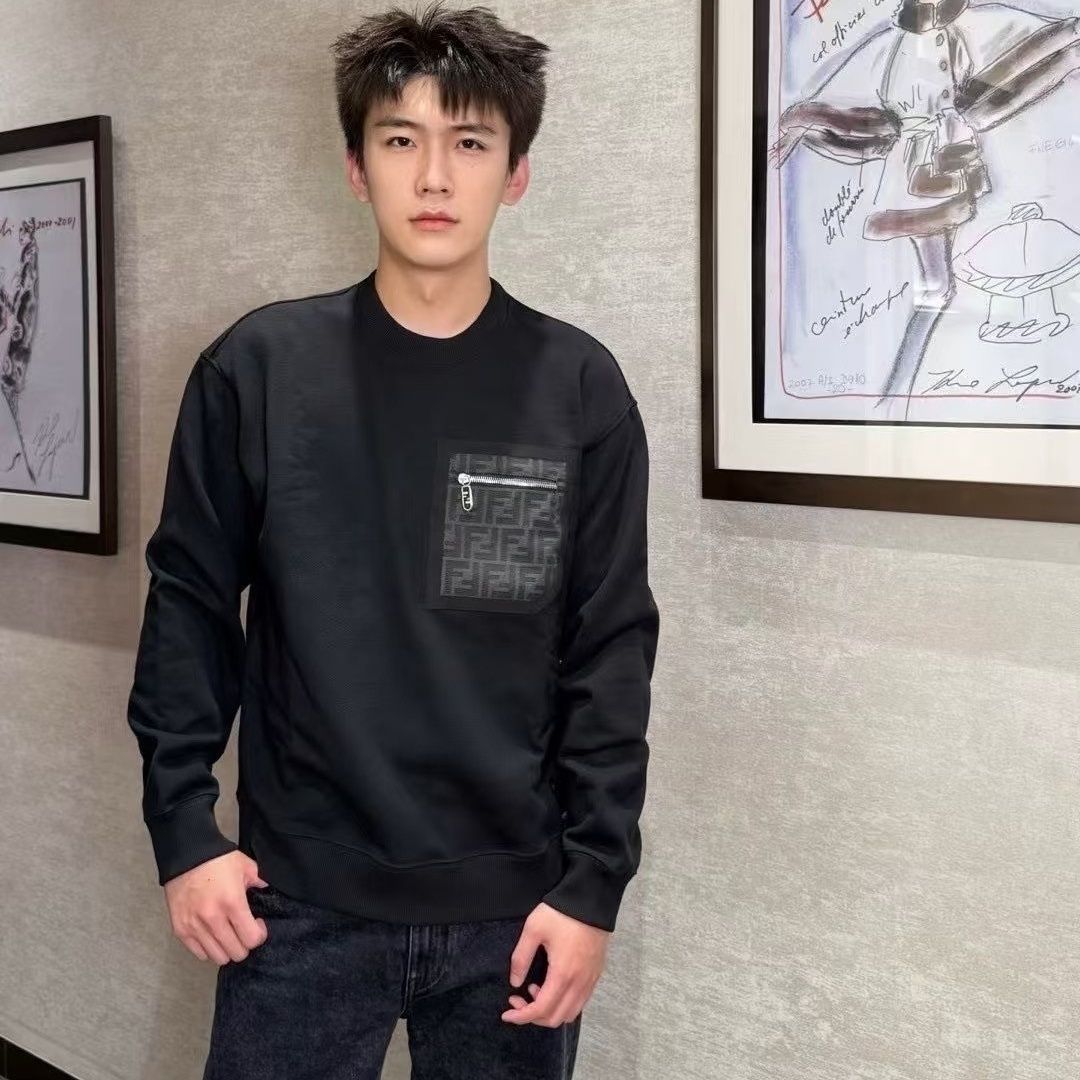 2025秋冬潮牌男士卫衣新款字母口袋圆领休闲长袖时尚百搭三标齐全【7天内发货】