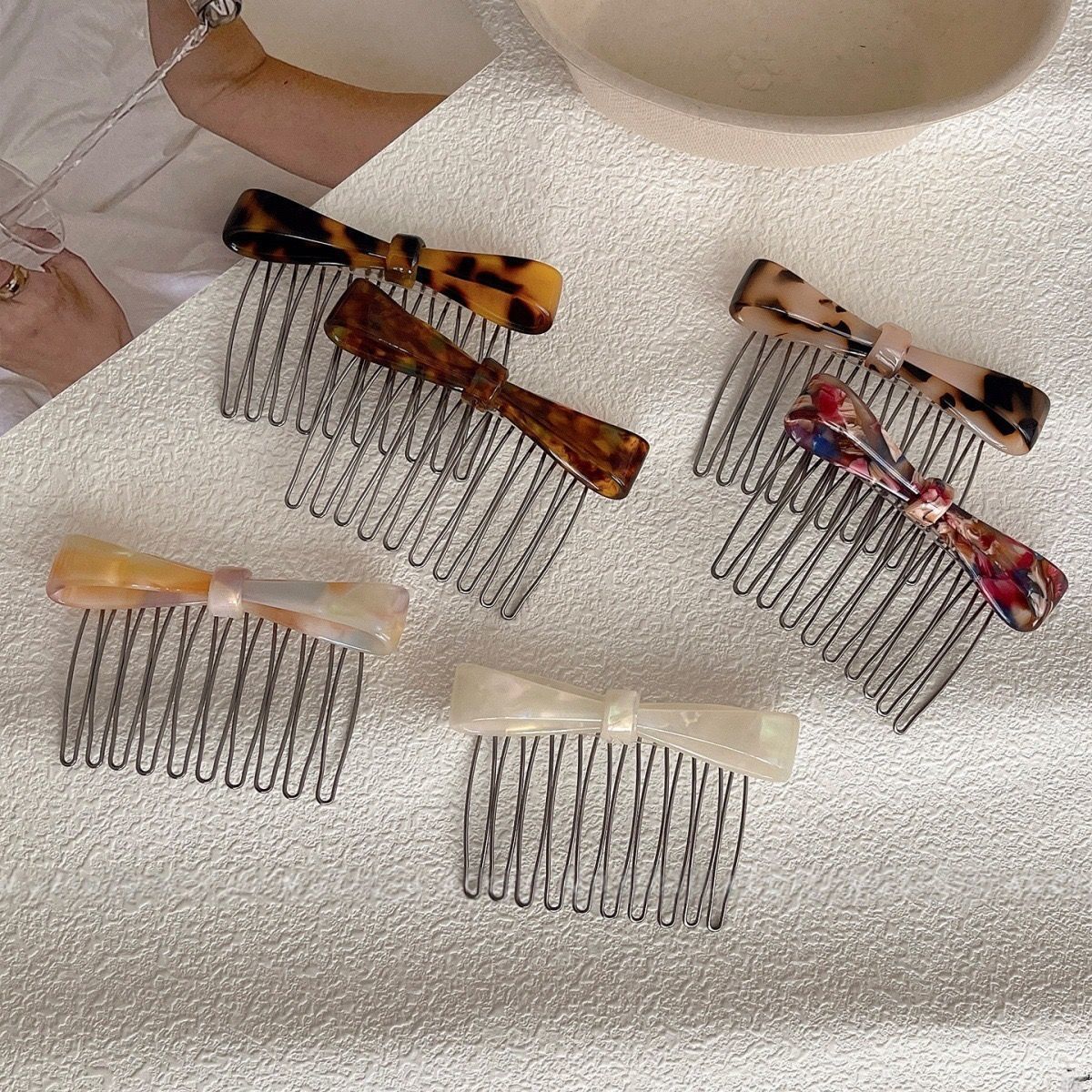 Peigne à cheveux élégant avec nœud en acétate pour chignons_voghion.com