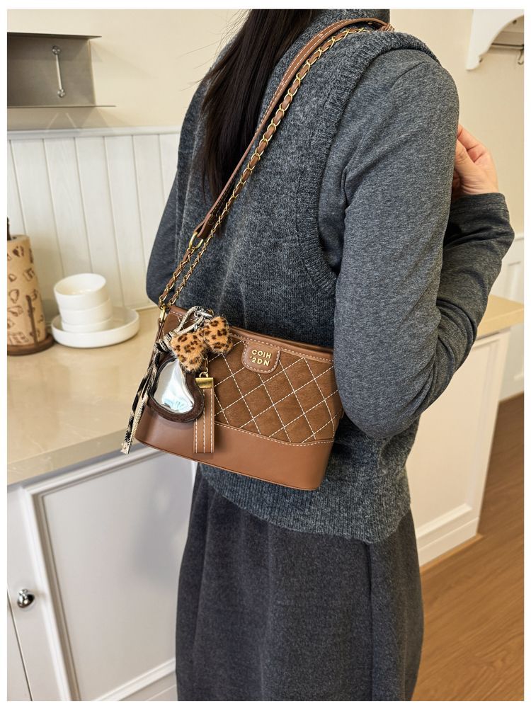 Woven Diamond Pattern Bucket Bag Elegant Shoulder Crossbody Handbag_voghion.com