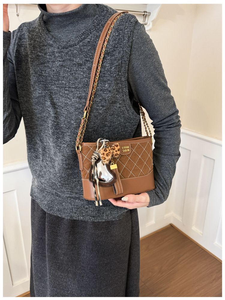 Woven Diamond Pattern Bucket Bag Elegant Shoulder Crossbody Handbag_voghion.com