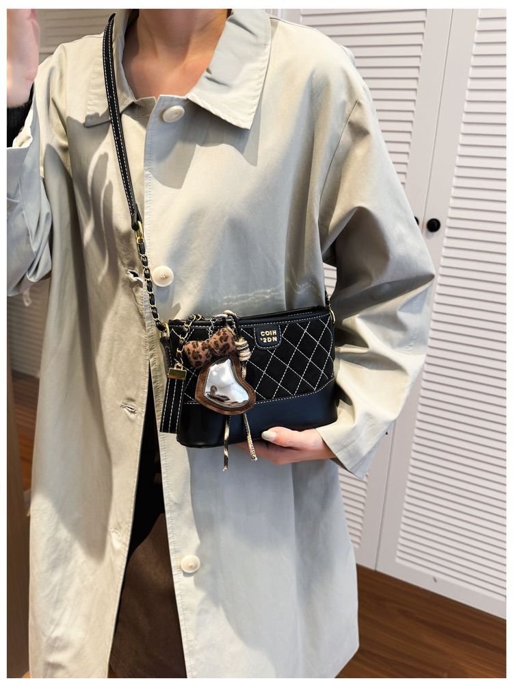 Woven Diamond Pattern Bucket Bag Elegant Shoulder Crossbody Handbag_voghion.com