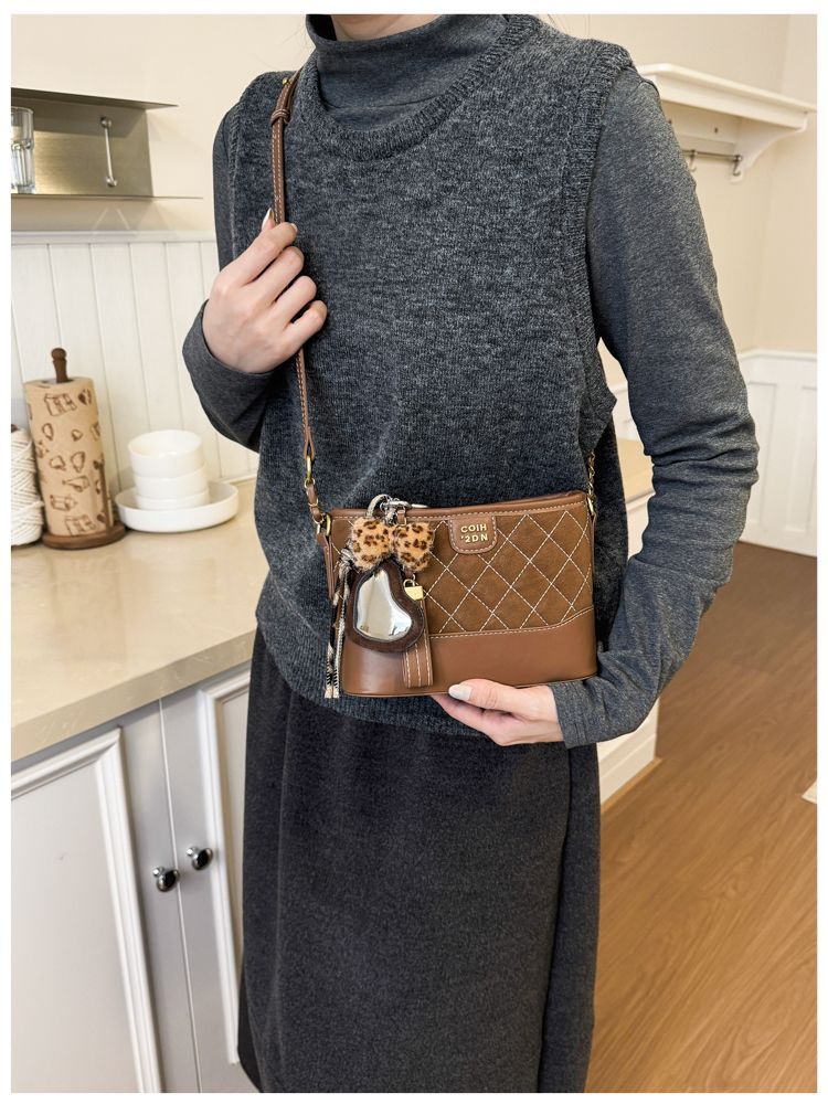 Woven Diamond Pattern Bucket Bag Elegant Shoulder Crossbody Handbag_voghion.com