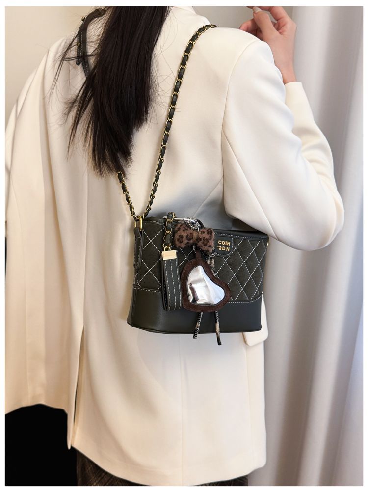 Woven Diamond Pattern Bucket Bag Elegant Shoulder Crossbody Handbag_voghion.com